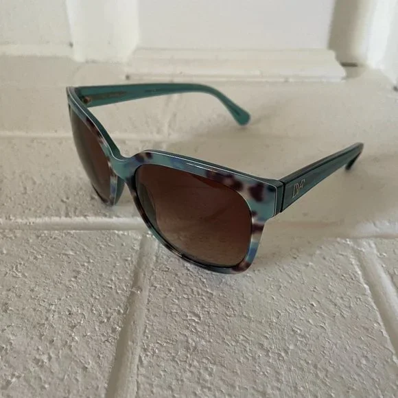Diane Von Furstenberg NWT Authentic DVF596S LEAH Sunglasses DVF596S LEAH Sunglasses - Diane Von Furstenberg Authorized  main image 3